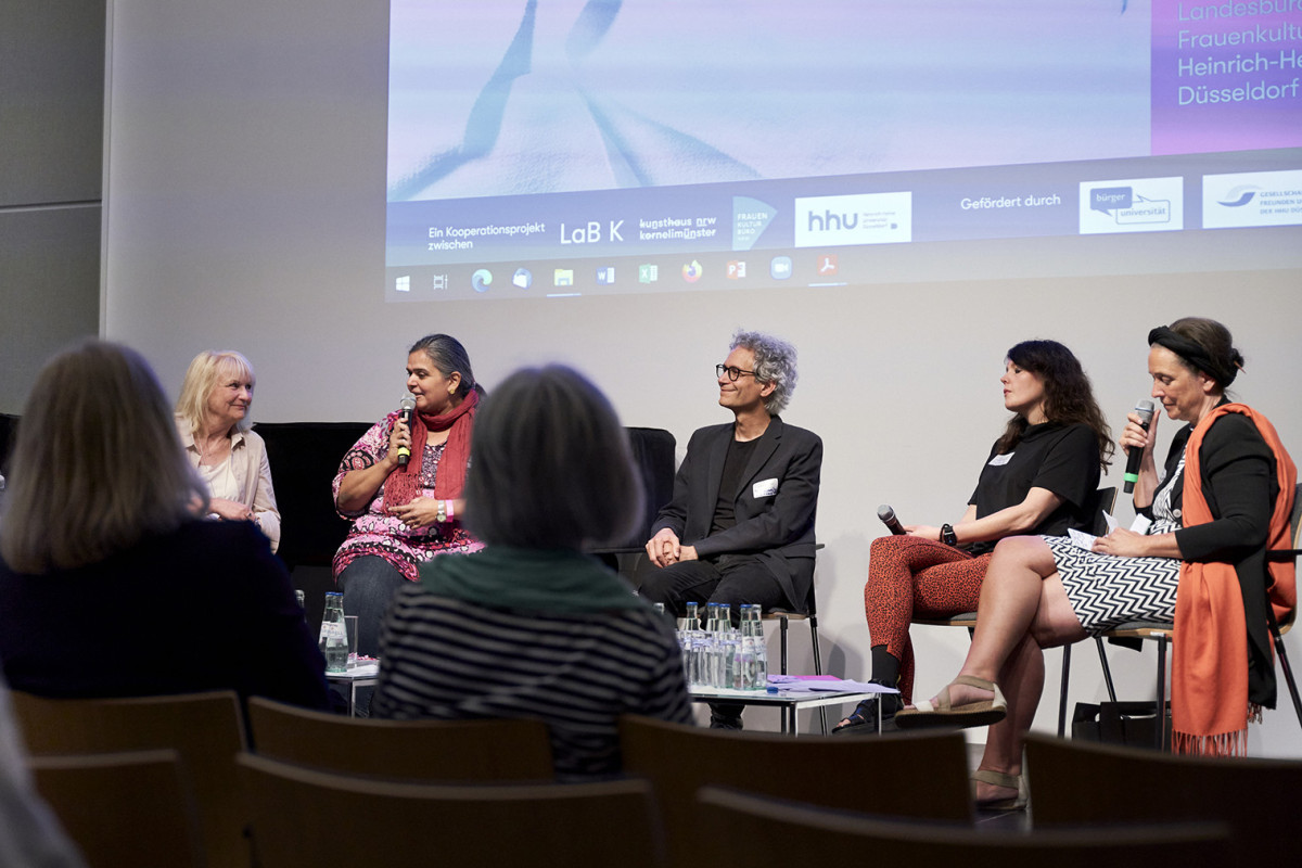 KUNST + CARE Podiumsdiskussion im Haus der Universität Düsseldorf